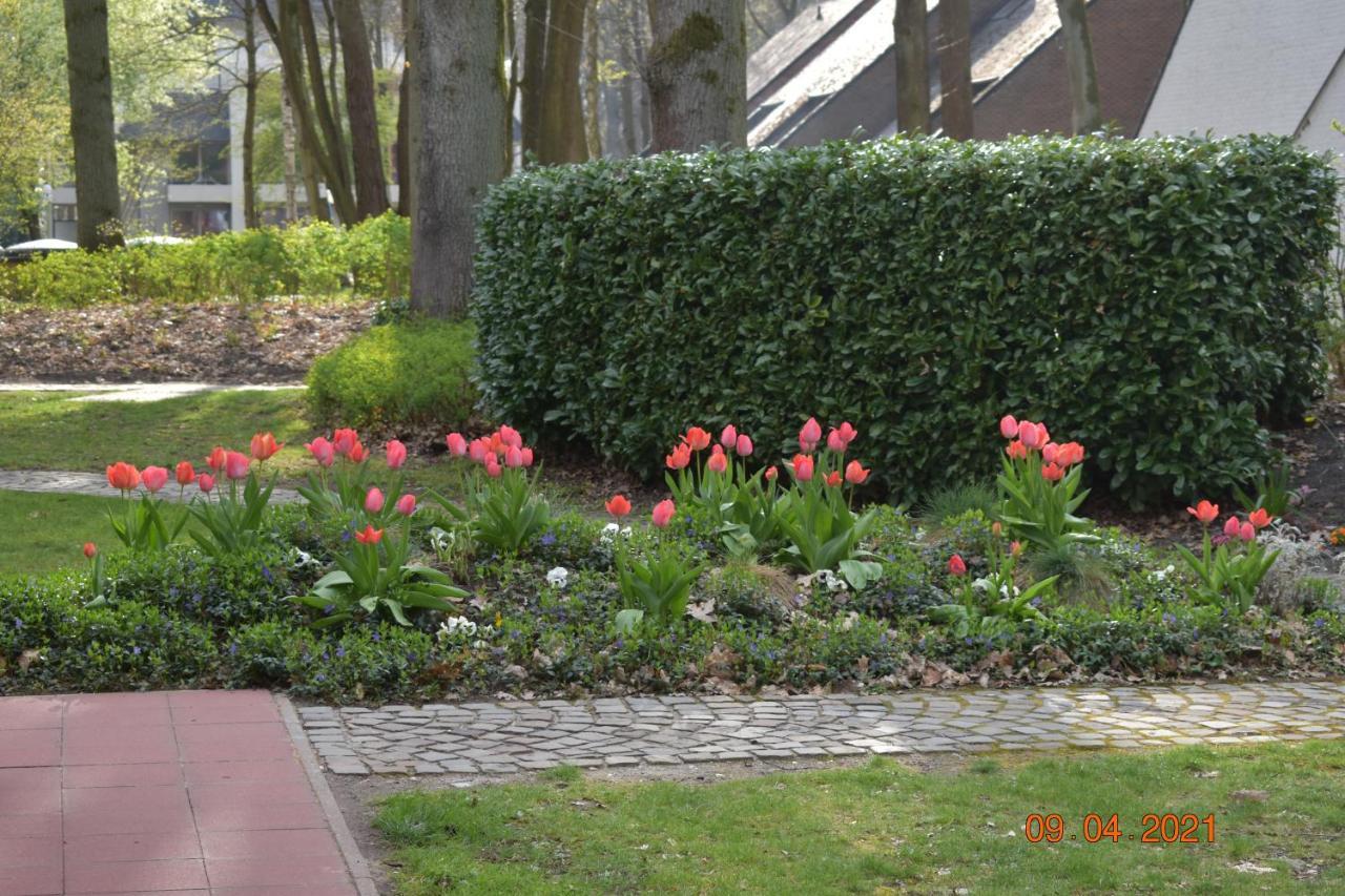 Hengelhoef Den 5 Volledig Gelijkvloers Vakantiehuisje Voor 4 P 2 Terrassen En Verwarmd Openlucht Zwembad Aan de Wolfsberg Exterior photo