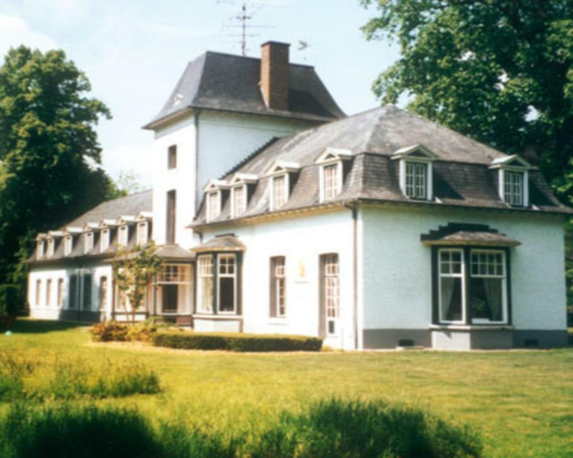 Hengelhoef Den 5 Volledig Gelijkvloers Vakantiehuisje Voor 4 P 2 Terrassen En Verwarmd Openlucht Zwembad Aan de Wolfsberg Exterior photo